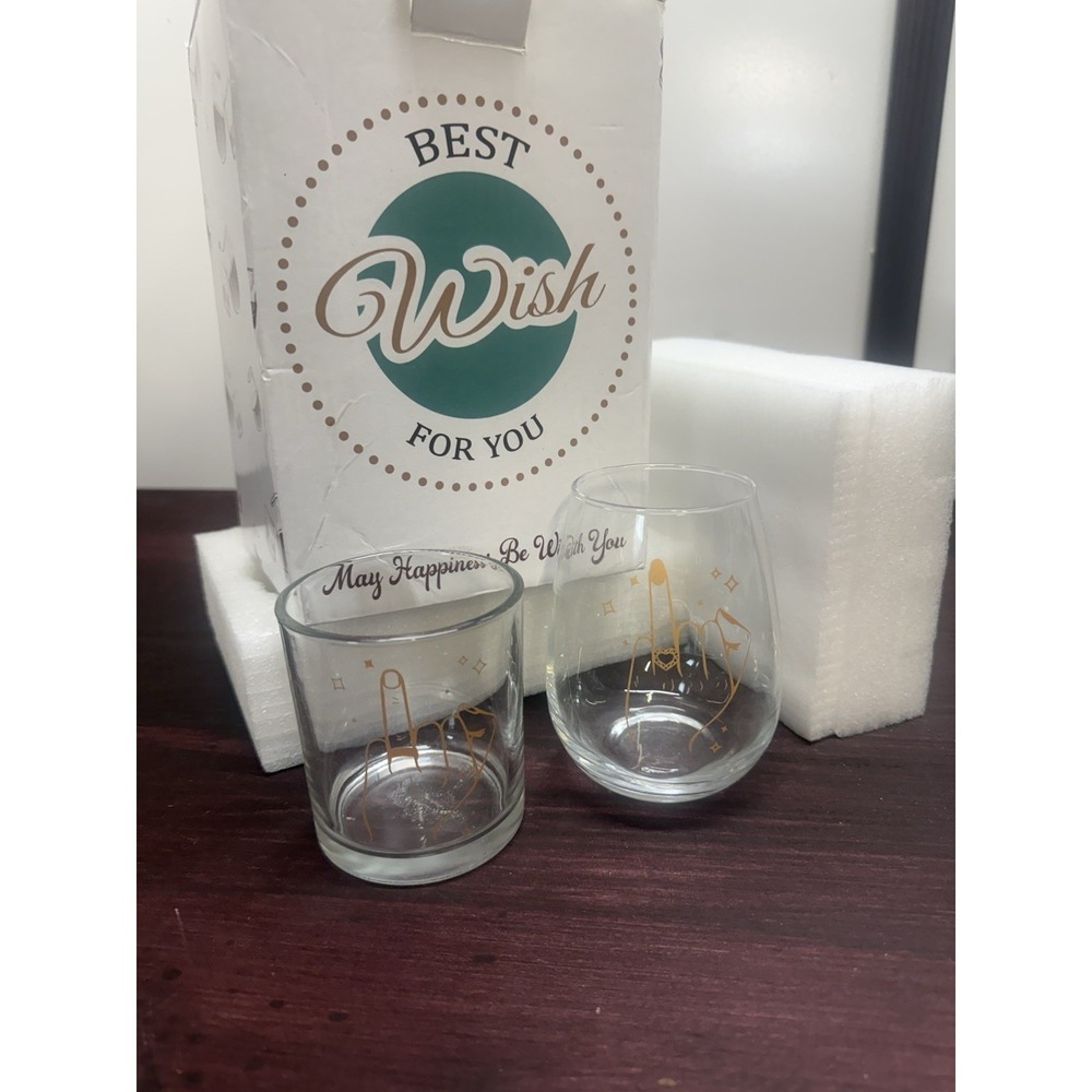 Funny Engagement Bridal Shower Gift Set - Futtumy Ring Finger Glasses NOB